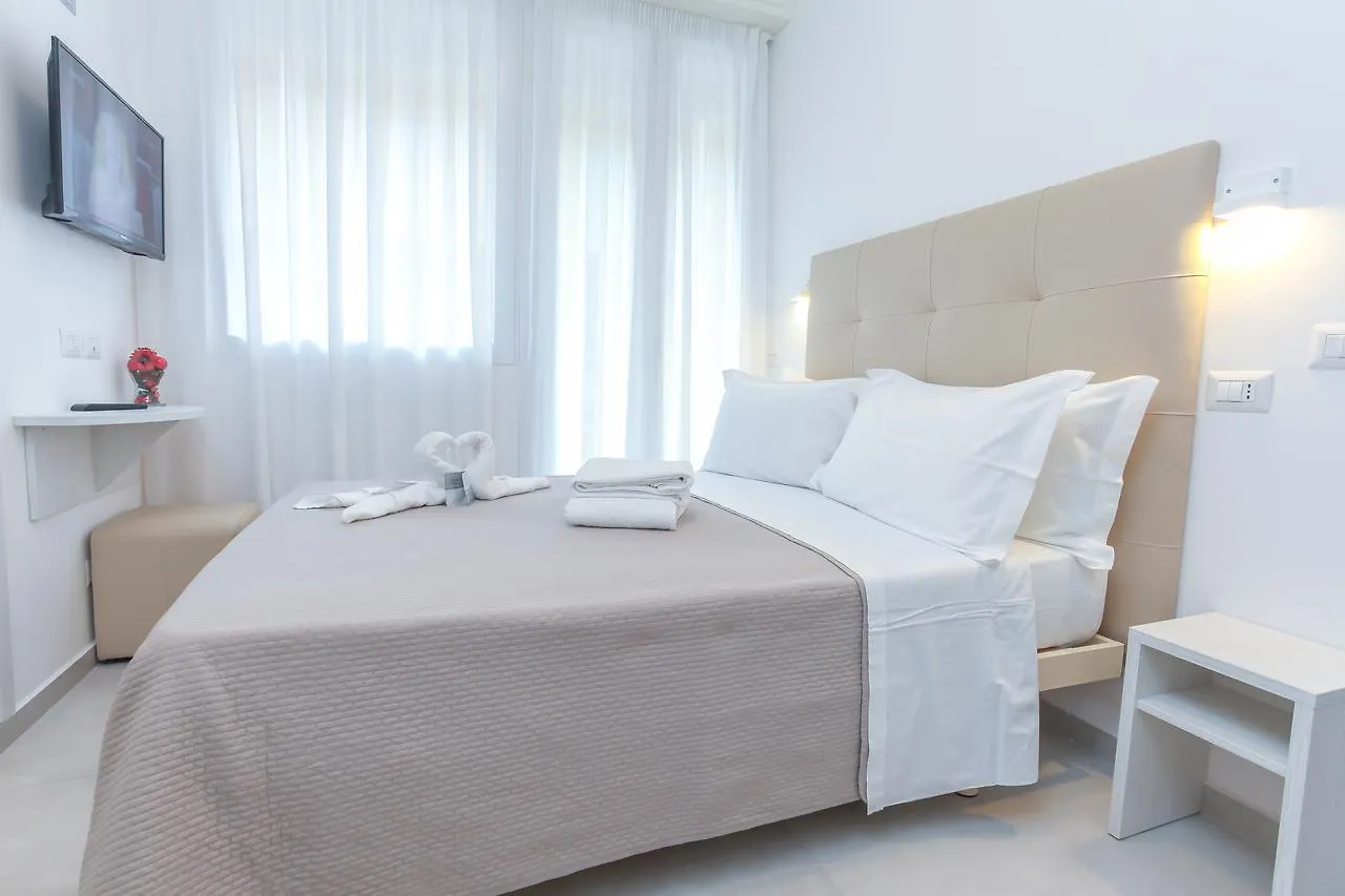 Hotel Tourist Meuble リミニ